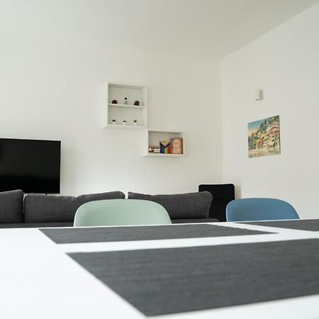 Piazza XX Settembre - Feel The Centre Apartment Lecco Exterior photo