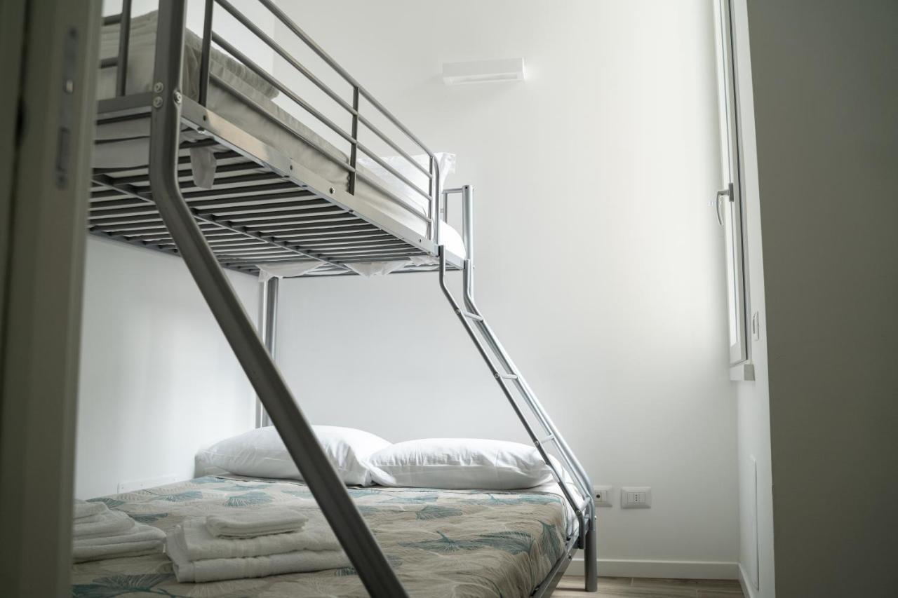 Piazza XX Settembre - Feel The Centre Apartment Lecco Exterior photo
