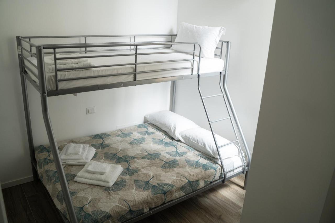 Piazza XX Settembre - Feel The Centre Apartment Lecco Exterior photo