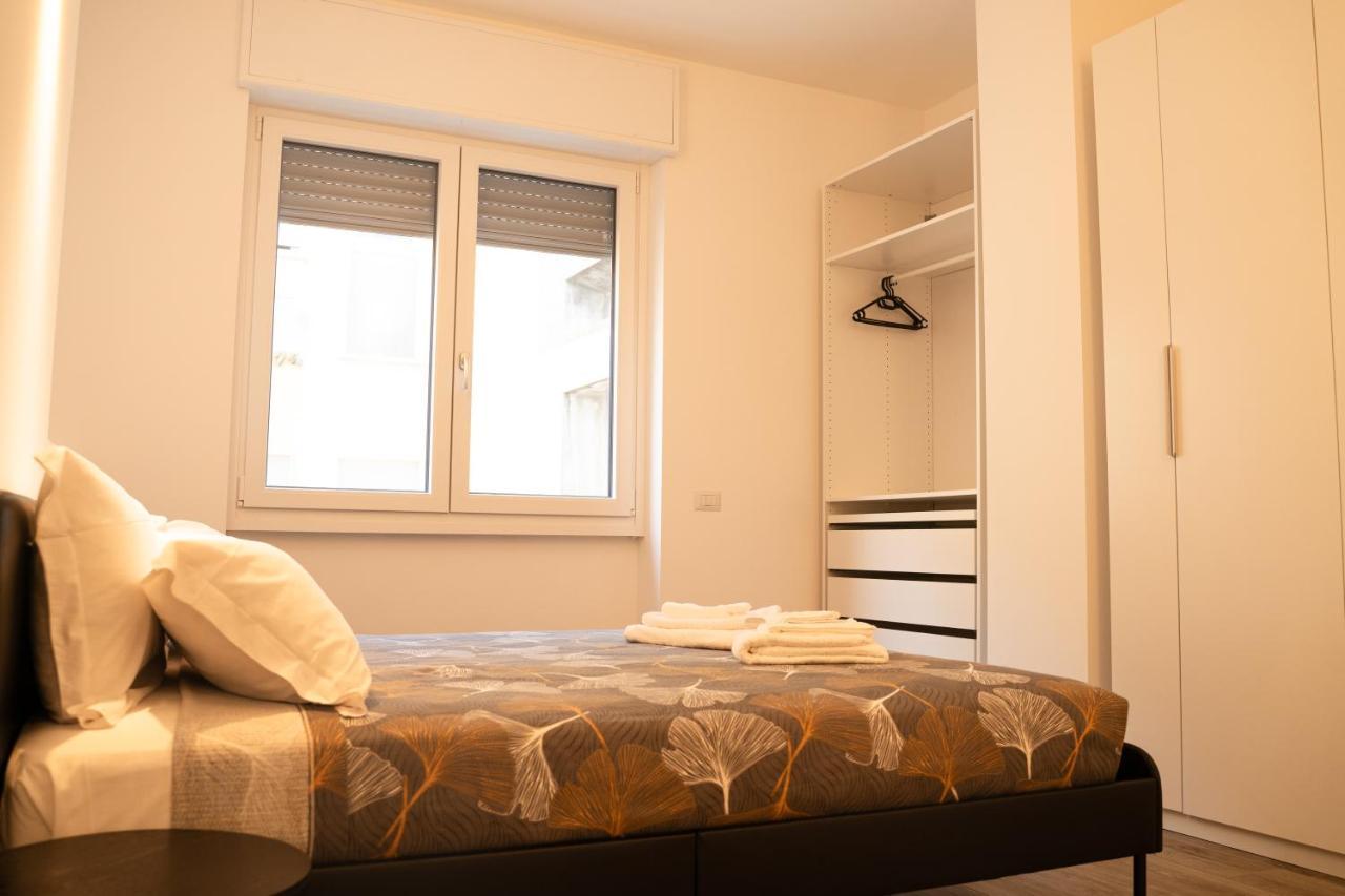 Piazza XX Settembre - Feel The Centre Apartment Lecco Exterior photo