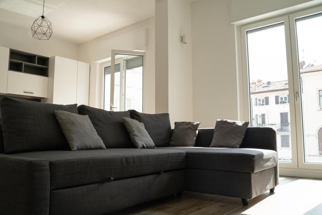 Piazza XX Settembre - Feel The Centre Apartment Lecco Exterior photo